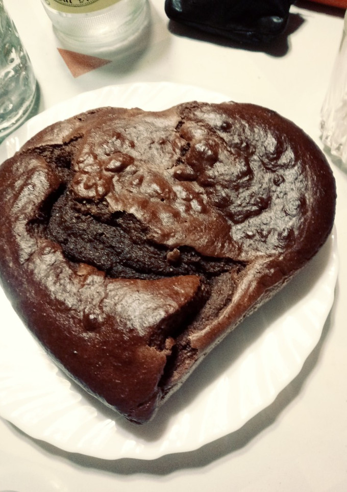 Una foto de Bizcocho de chocolate y mango