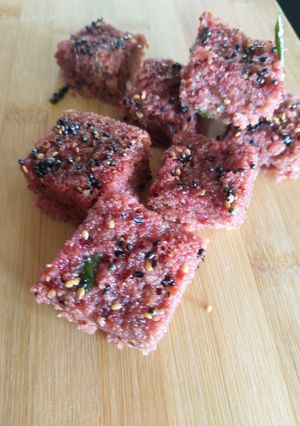 A picture of Beetroot Dhokla.