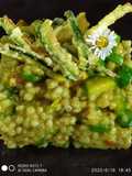 Grano saraceno con fiori di zucca e i suoi zucchini in tempura