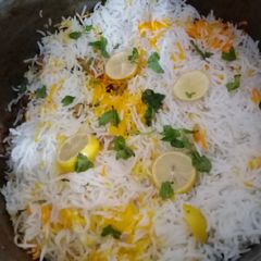 A picture of Chicken biryani.