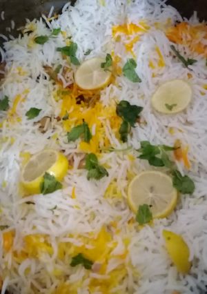 A picture of Chicken biryani.