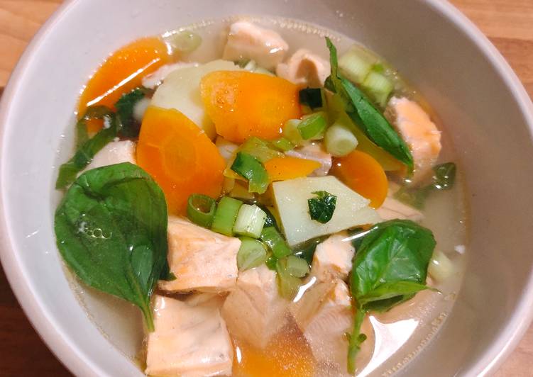 Proses memasak Sup Ikan Salmon Lezat