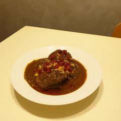 A picture of Fesenjoon.