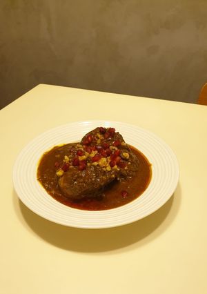 A picture of Fesenjoon.