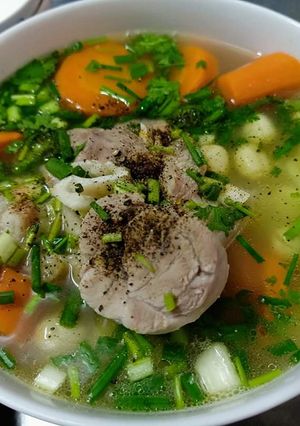 Hình của món Giò Heo Hầm Hạt Sen.