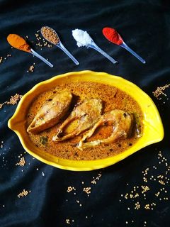 সর্ষে ইলিশ (Sorshe illish recipe in bengali) রেসিপির প্রধান ছবি