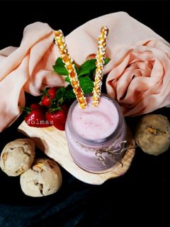 عکسی از دستور اسموتی ملون و توت فرنگی solmaz