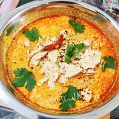 A picture of Dahi-papad ki subzi.