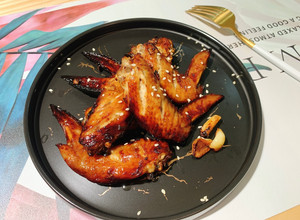 蜂蜜蒜味烤雞翅🐥（氣炸鍋） 的食譜成品照片