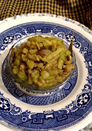 থোড় ঝিঙের ঘন্ট (thor jhinger ghonto recipe in Bengali) রেসিপির প্রধান ছবি