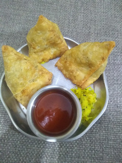 🌧️🌧️પંજાબી સમોસા(punjabi samosa recipe in gujarati) રેસીપી મુખ્ય ફોટો