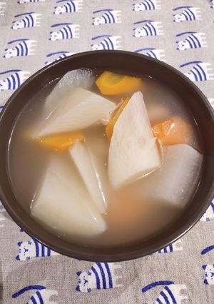 A picture of Radish Soup.