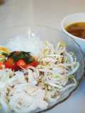 Soto ayam ala anak kost