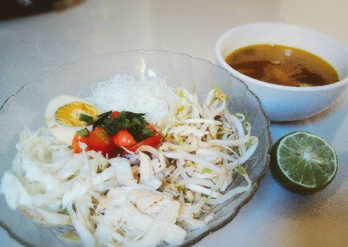 Soto ayam ala anak kost