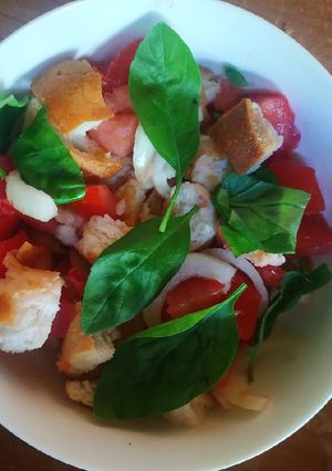 Una foto de Ensalada panzanella
