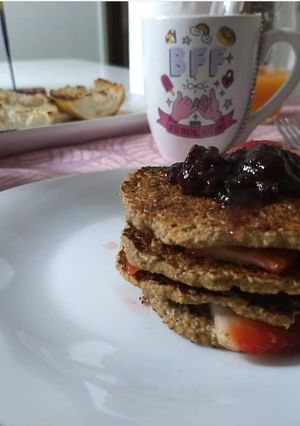 Una foto de Pancakes de avena y banana (veganos)
