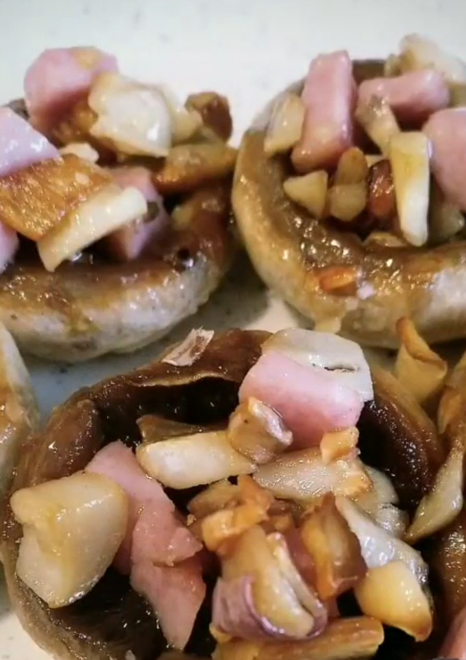 Una foto de Champiñones rellenos de pavo