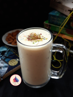बादाम शेक (Badam Shake recipe in Hindi) रेसिपी मुख्य फोटो