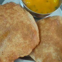 A picture of Poori.