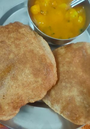 A picture of Poori.