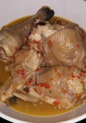 A picture of Chicken pappe soup.