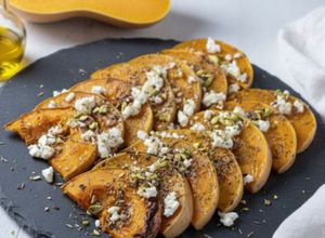 Foto principal de Calabaza asada con queso feta y pistacho