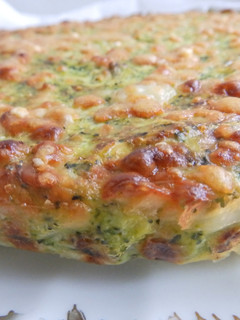 Una foto de Pastel de brócoli verde