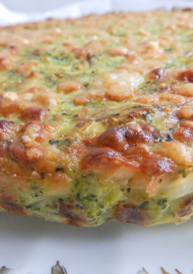 Una foto de Pastel de brócoli verde