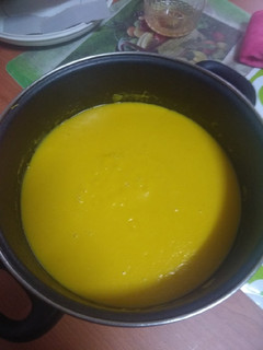 Una foto de Crema de garbanzos, calabaza, zanahoria y batata