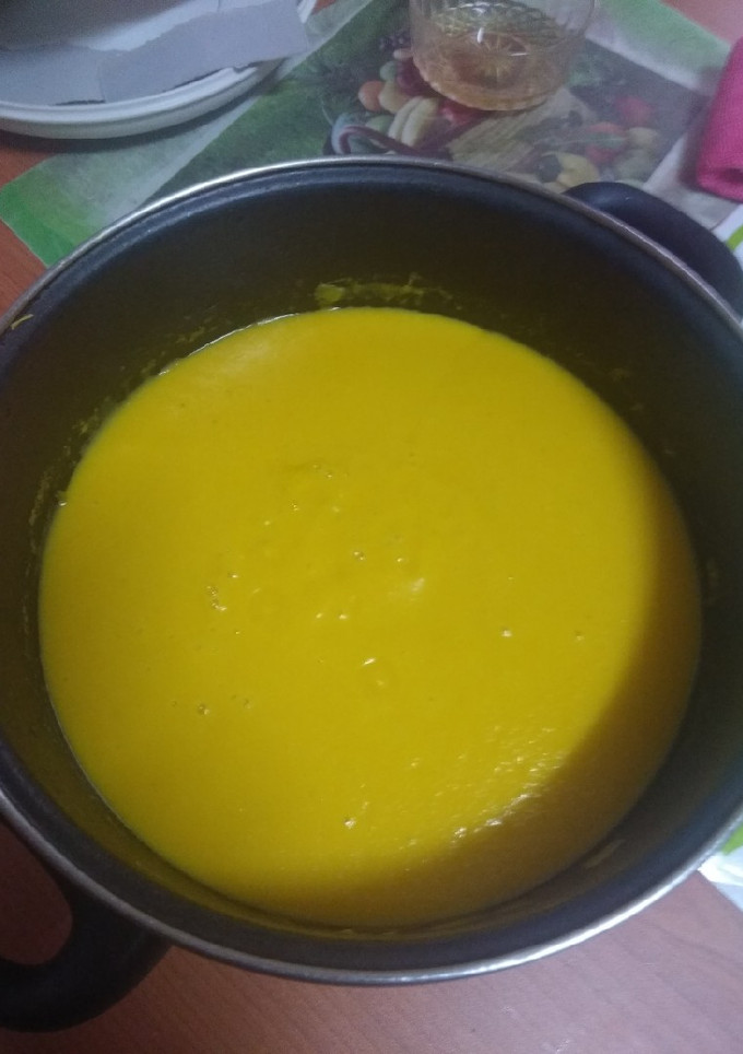 Una foto de Crema de garbanzos, calabaza, zanahoria y batata