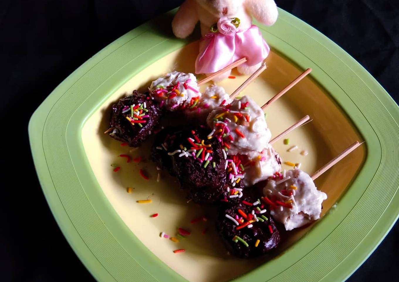 Sate pisang coklat