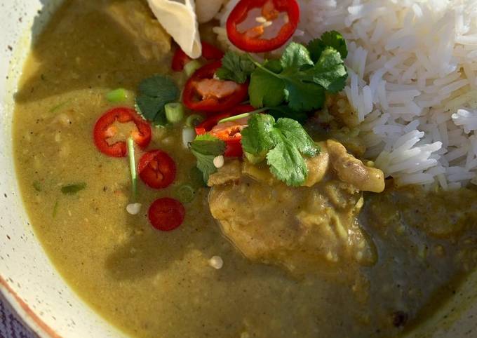 Chicken & lentil coconut curry