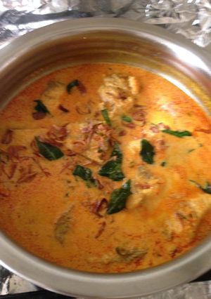 A picture of Fish in coconut gravy.