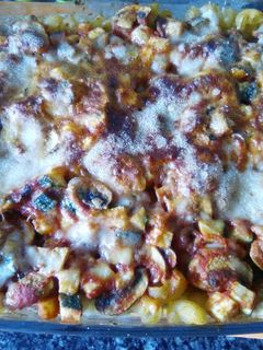 Una foto de Macarrones con calabacín, champiñones y mozzarella