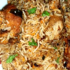 A picture of Fried Chicken Biryani.