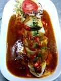 ฉู่ฉี่ปลาหมึกยัดไส้ไก่สับ