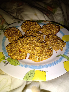 Una foto de Galletitas de avena y banana 🍌♥️