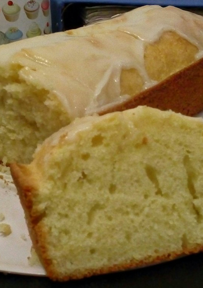 Una foto de Budín húmedo de limón