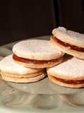 Alfajores de maicena con masa quebrada