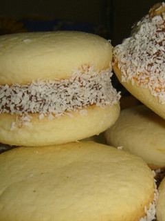 Una foto de Galletas de maizena y almendras