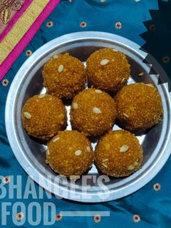 बुंदीचे लाडू (boondi ladoo recipe in marathi) रेसिपी चे मुख्य फोटो