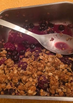 A picture of Light Blueberry Crisp.