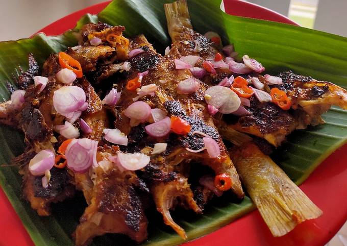 Ikan bakar sambal madu asam pedas