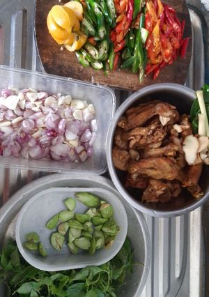 Foto resep Ayam masak kemangi