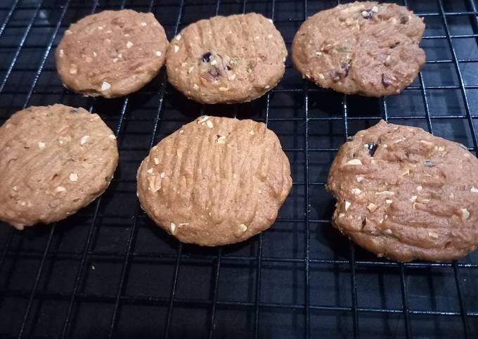Soft almond cranberies cookies