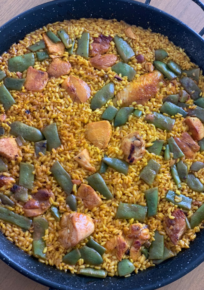 Una foto de Paella valenciana