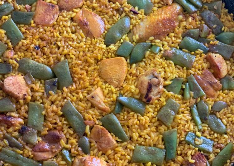 Paella valenciana
