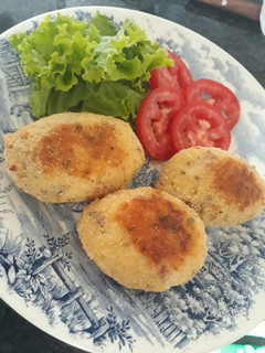 Una foto de Croquetas de arroz con jamón y queso!