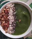 Smoothie rau cải kale bơ chuối