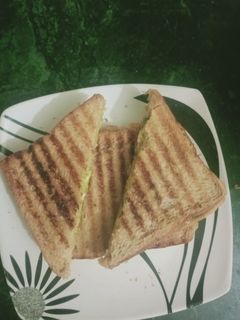 ग्रिल सैंडविच (Grill sandwich recipe in Hindi) रेसिपी मुख्य फोटो